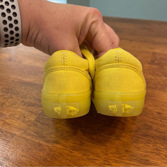 Vans Old Skool yellow monochromatic sneaker shoe size 11 toddler kid - Picture 7 of 9